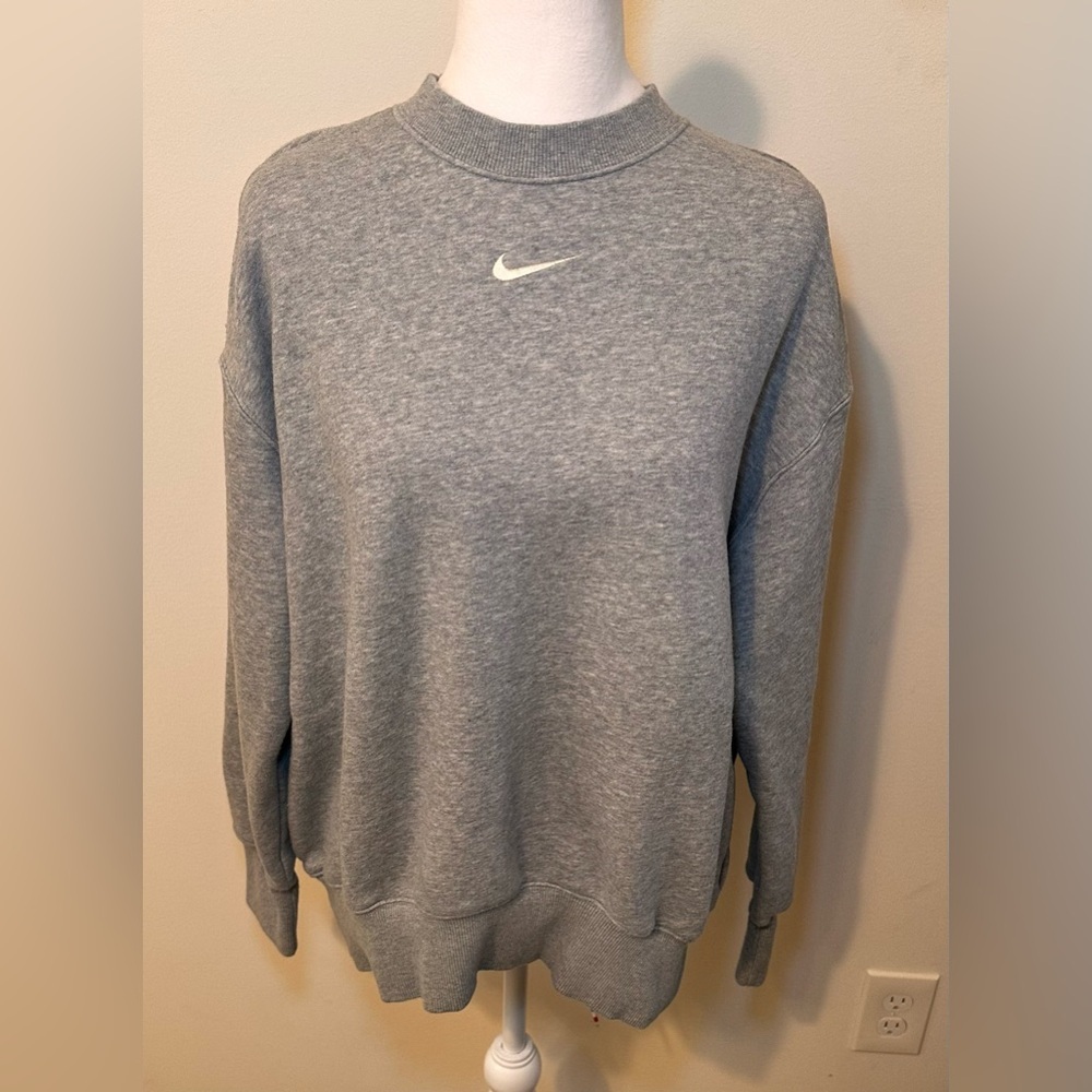 The Nike Sportswear Gray Oversized Fleece Crewneck Sweatshirt Size Small